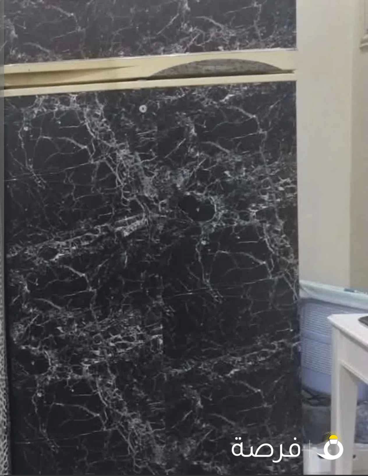 تلاجه ال جي كبيره جدا بحاله جيده