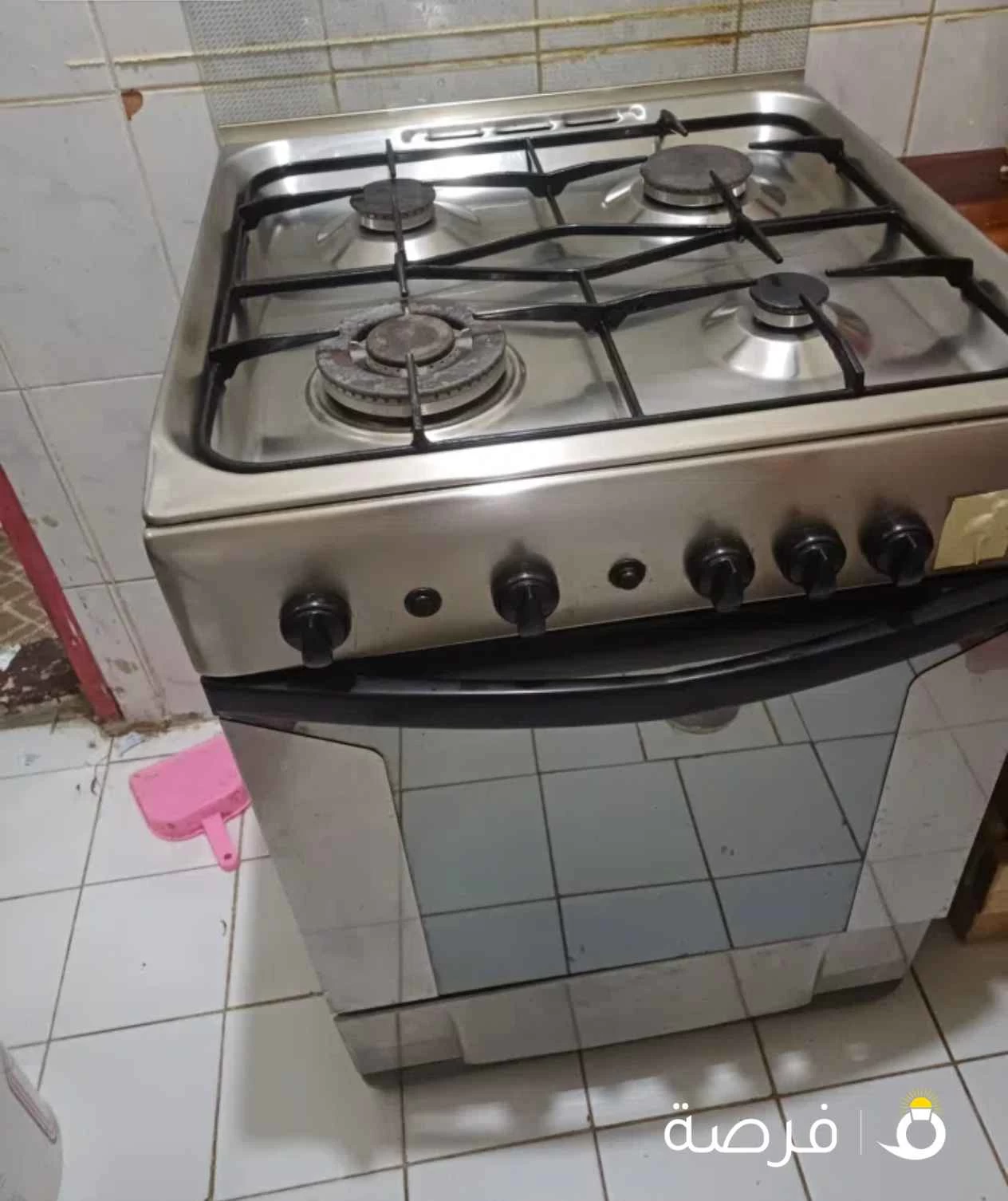 فرن ⁦⁦4⁩⁩ شعلا استخدام خفيف