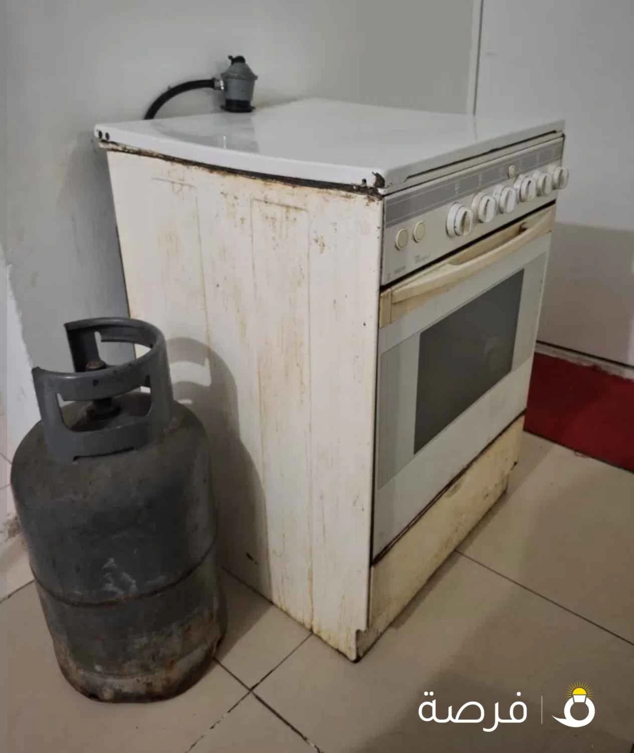Good condition 4 Burner Gas stove And Cylinder
