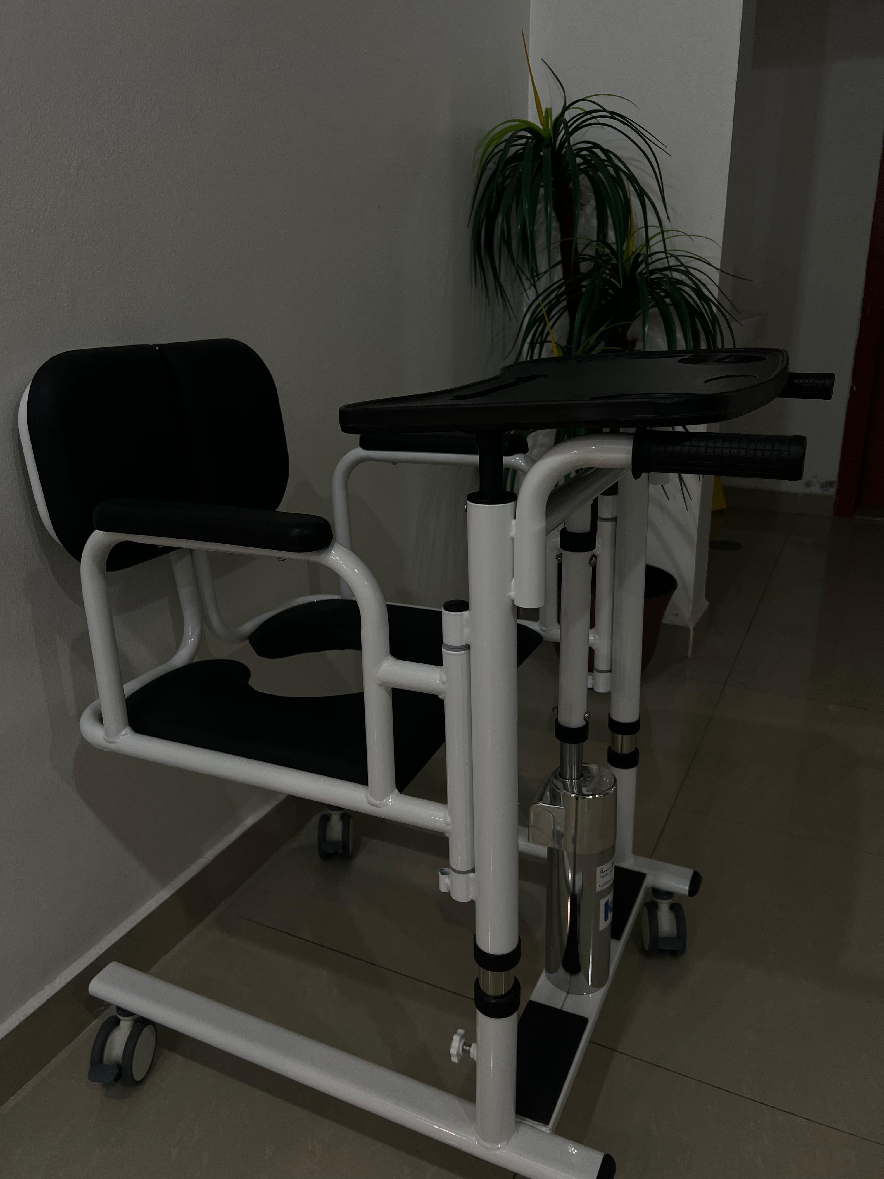 للبيع كرسي حمام لكبار السن والاحتياجات الخاصه