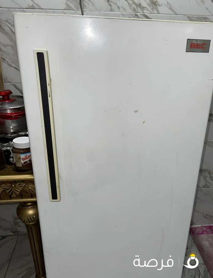ثلاجة للبيع