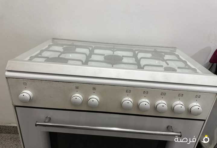 طباخ ابيض خمس روس بحاله ممتازه