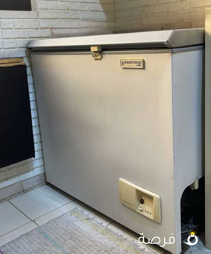 فريزر بحاله جيده جدا

مستعمل نظيف

حجم كبير

لون ابيض ورمادي

واسعه

تبريد عالي