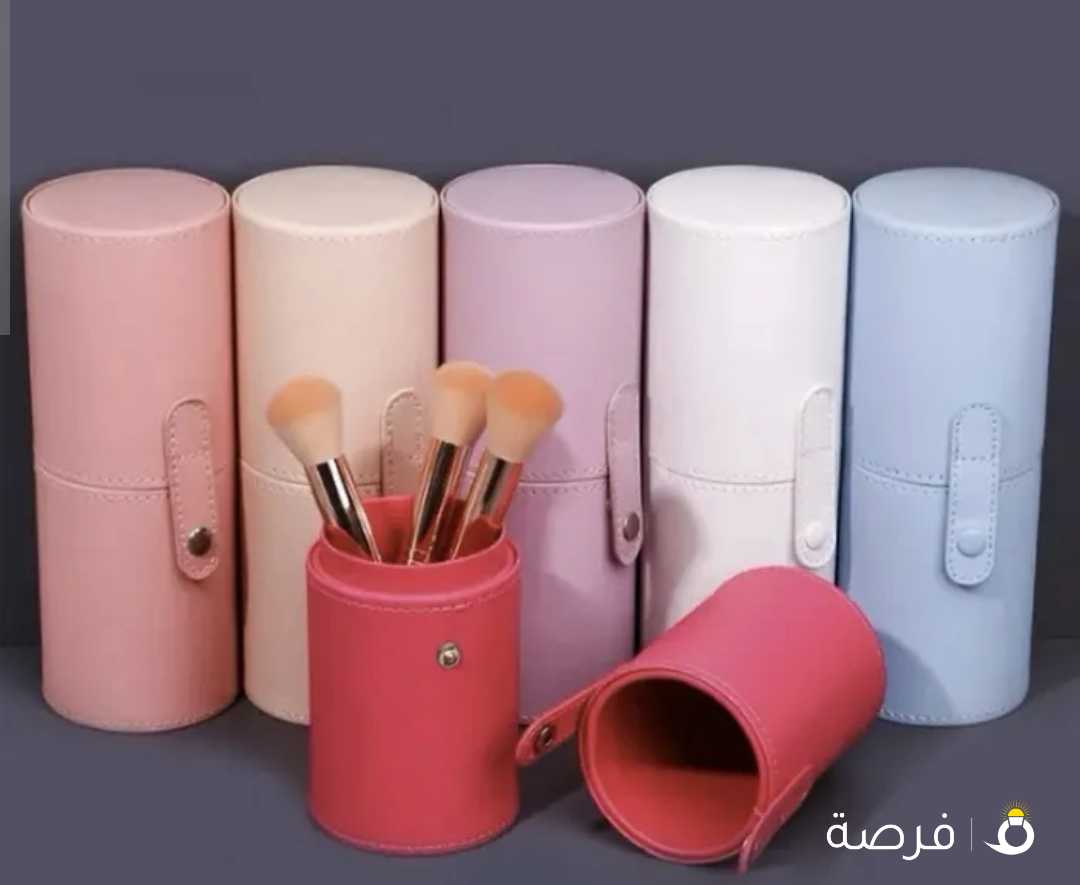 علب فرش مكياج بدون فرش متعدده الالوان