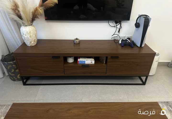 TV unit(1)+Coffee tables(2)+side tables(2) excellent condition ستاند تلفاز وطاولات صالة حالة ممتازة