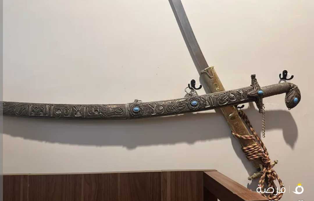 سيوف قديمه جدا جدا فنتج اثريه