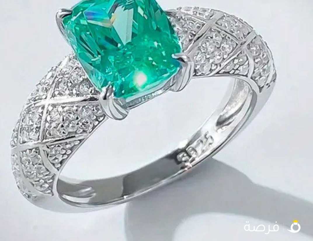 بائع مجوهرات