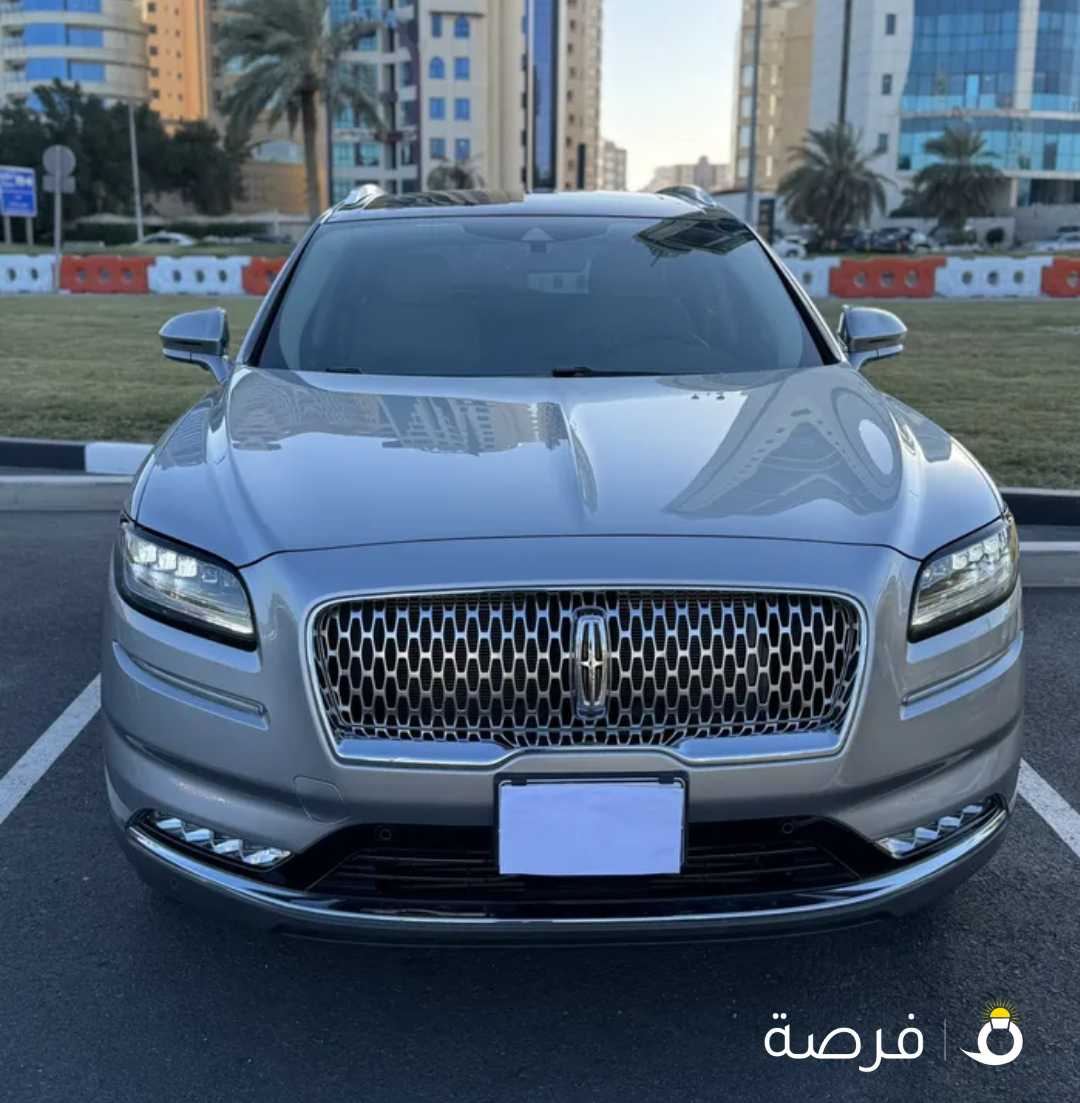 Lincolin Nautilus 2022 in excellent condition just like new under full warranty exchange accepted