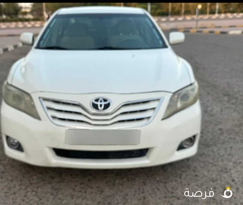 للبيع كامري 2011 GLX كامل المواصفات عدا الفتحه بحاله ممتازة استعمال يومي