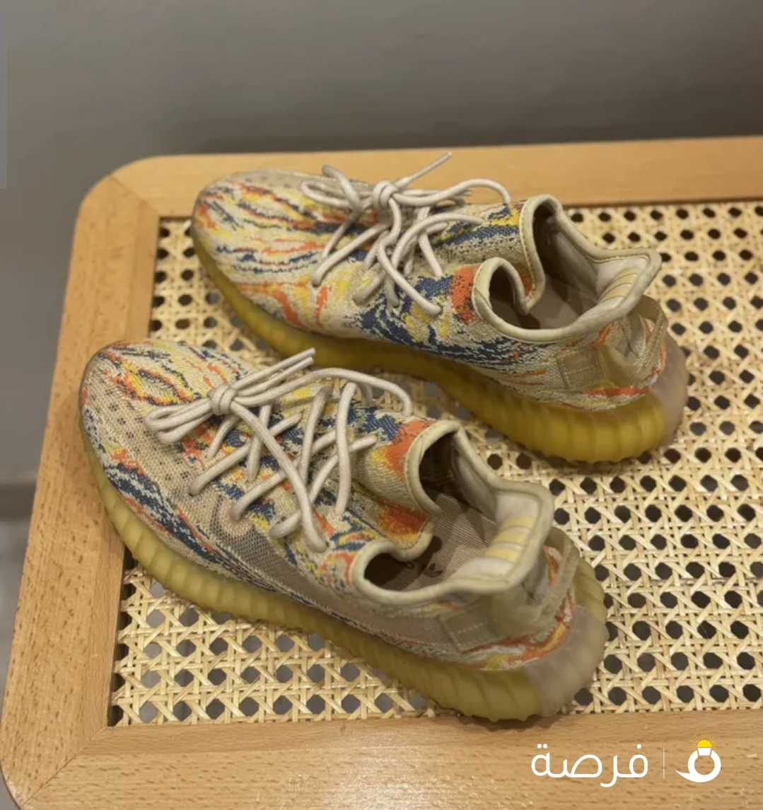 للبيع اكثر من جوتي ماركات مستخدمة ولكن ليس كثيرا