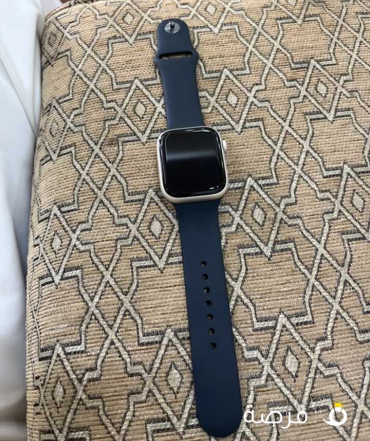 ساعه ابل إصدار الثامن