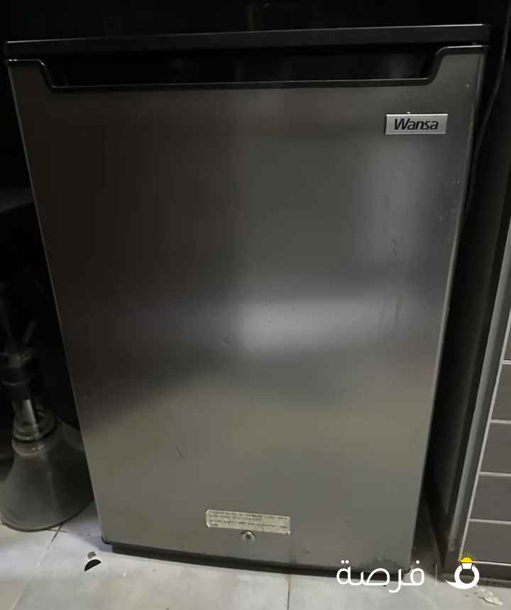 فريزر 4 ارفف مستعملة بحالة ممتازة X-cite