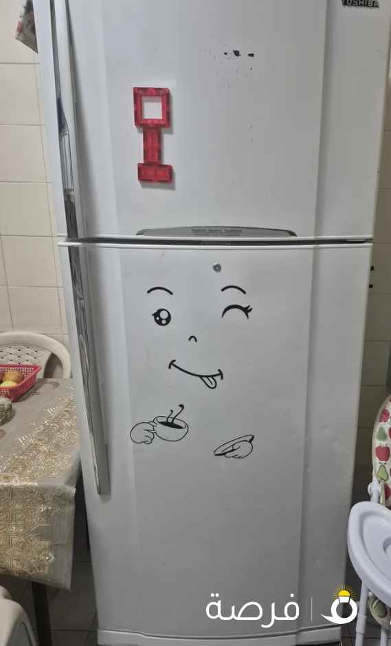 ثلاجة توشيبا حجم كبير بحالة ممتازة