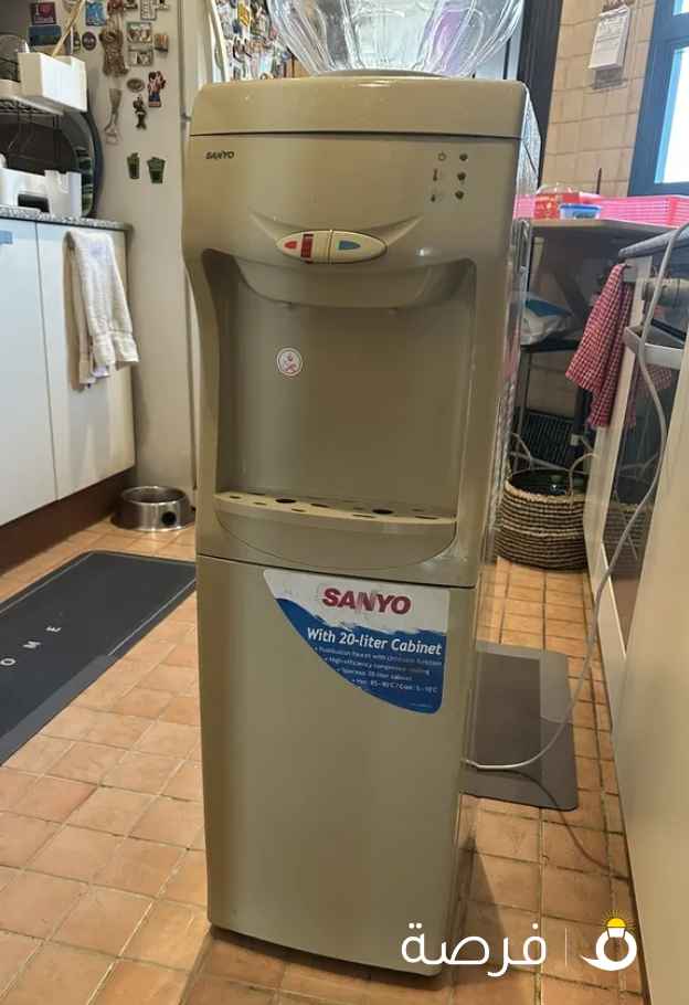 Water Cooler Sanyo hot & cold with storage