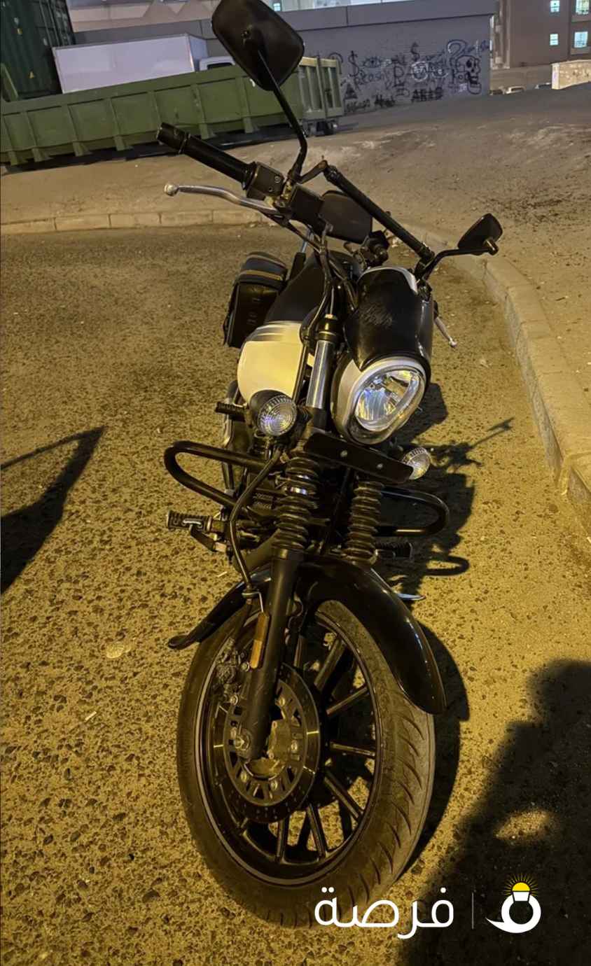 Bajaj 220 Bike is clean and have a side bag