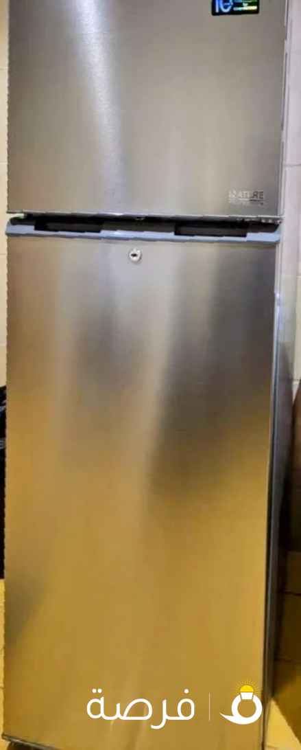 ثلاجة ماركة ميديا