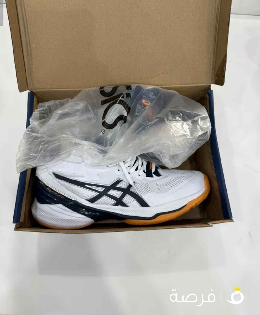 كوتشي asics مقاس 44 جديد ب الكرتون