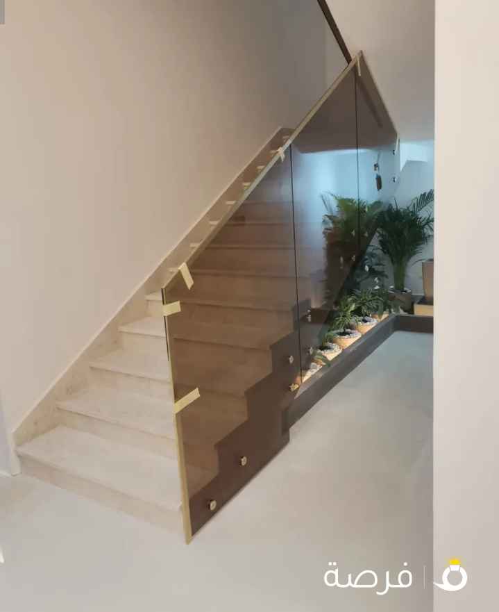 فني زجاج سكريت خدمه جميع مناطق الكويت