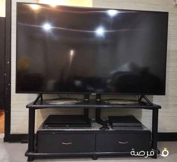 شاشة تليفزيون سامسونج 65مع طاولة