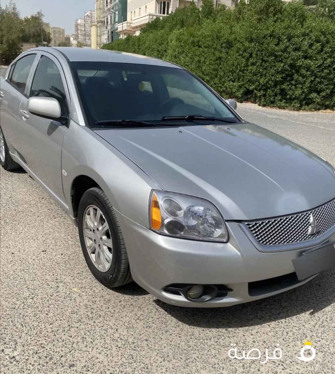 للبيع مستبيشي جالنت 2013 الي يبي نظيف