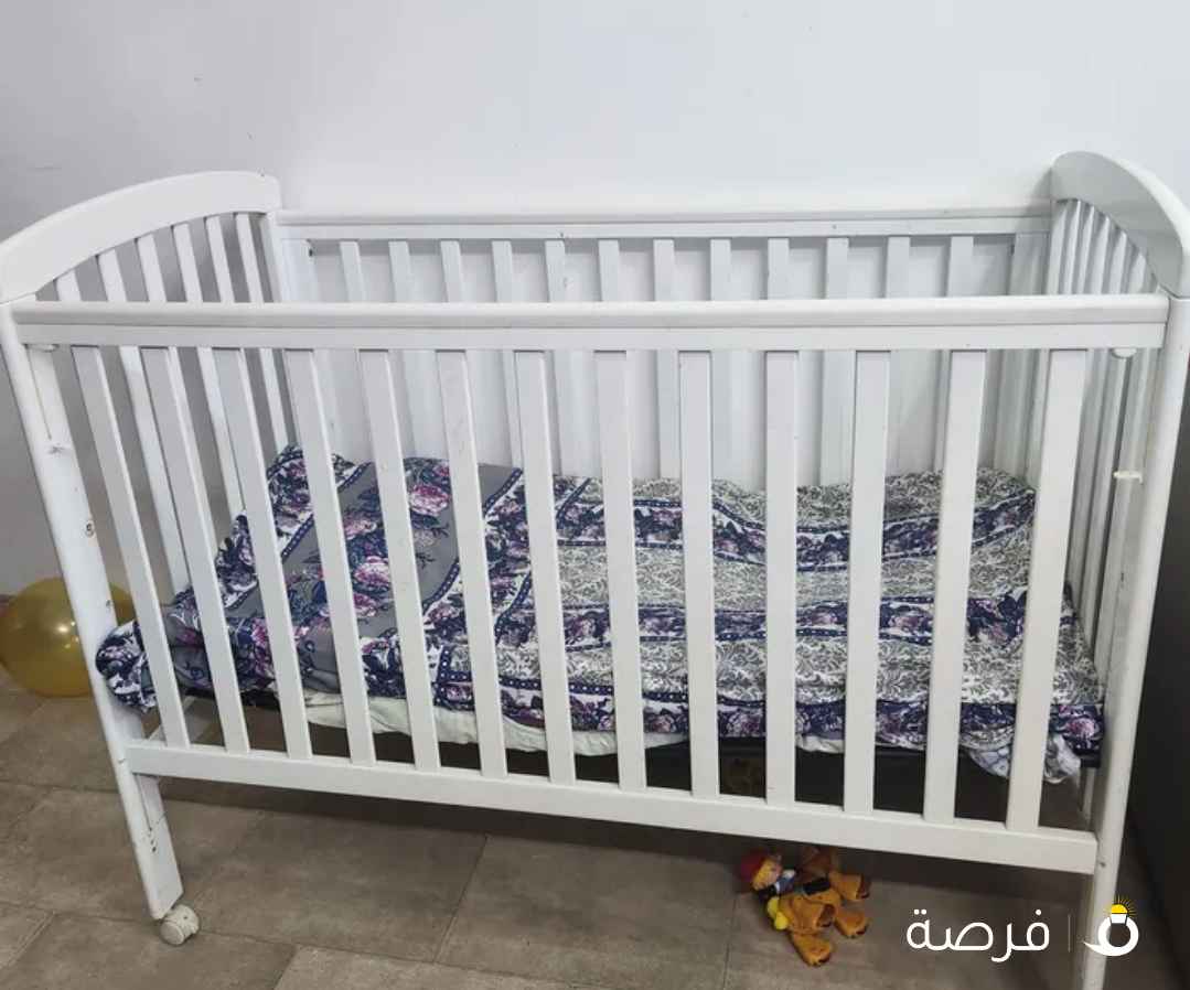 Baby cot for sale