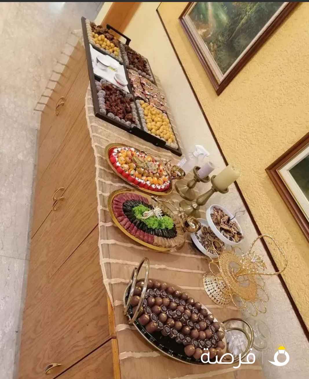 حلويات مع خدمة ضيافه