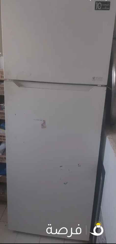 للبيع ثلاجة بحالة جيدة