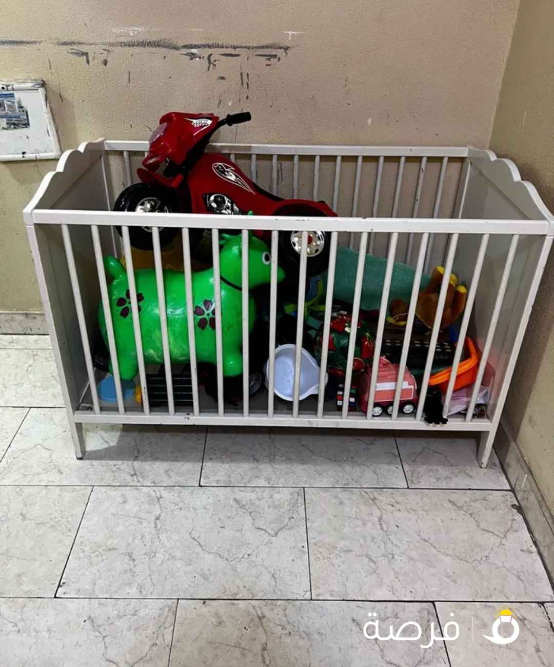 سرير اطفال من ايكيا