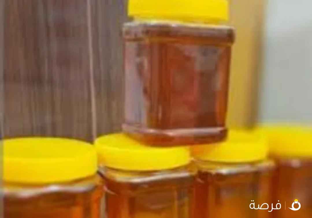 عسل طبیعی و خالص عسل عالي الجودة . 100٪ عسل طبيعي نقي