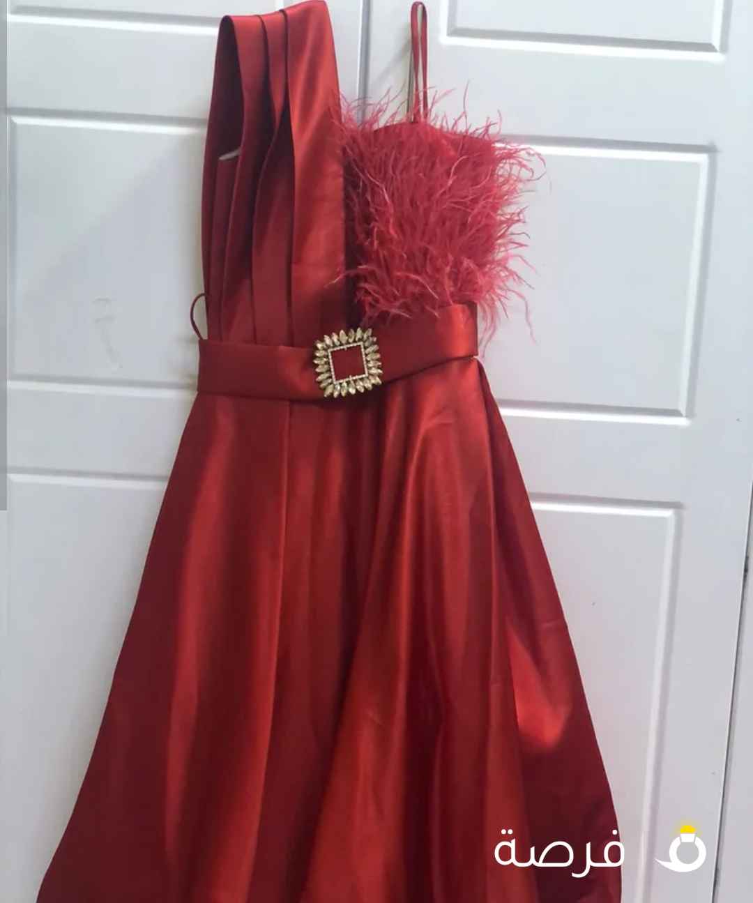 فساتين عرس للأطفال طقم واحد كبير والثاني صغير جديد