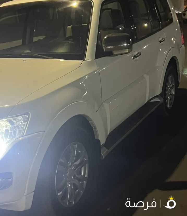 للبيع باجيرو موديل 2019 ماشي 105 المكينه الكبيره كامل المواصفات مرفق صوره الفحص للجادين فقط