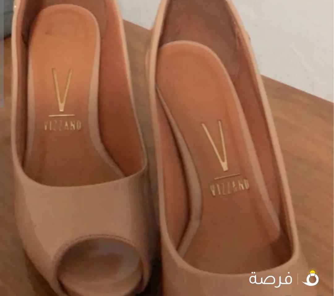 للبيع كعب ماركة Vizzano