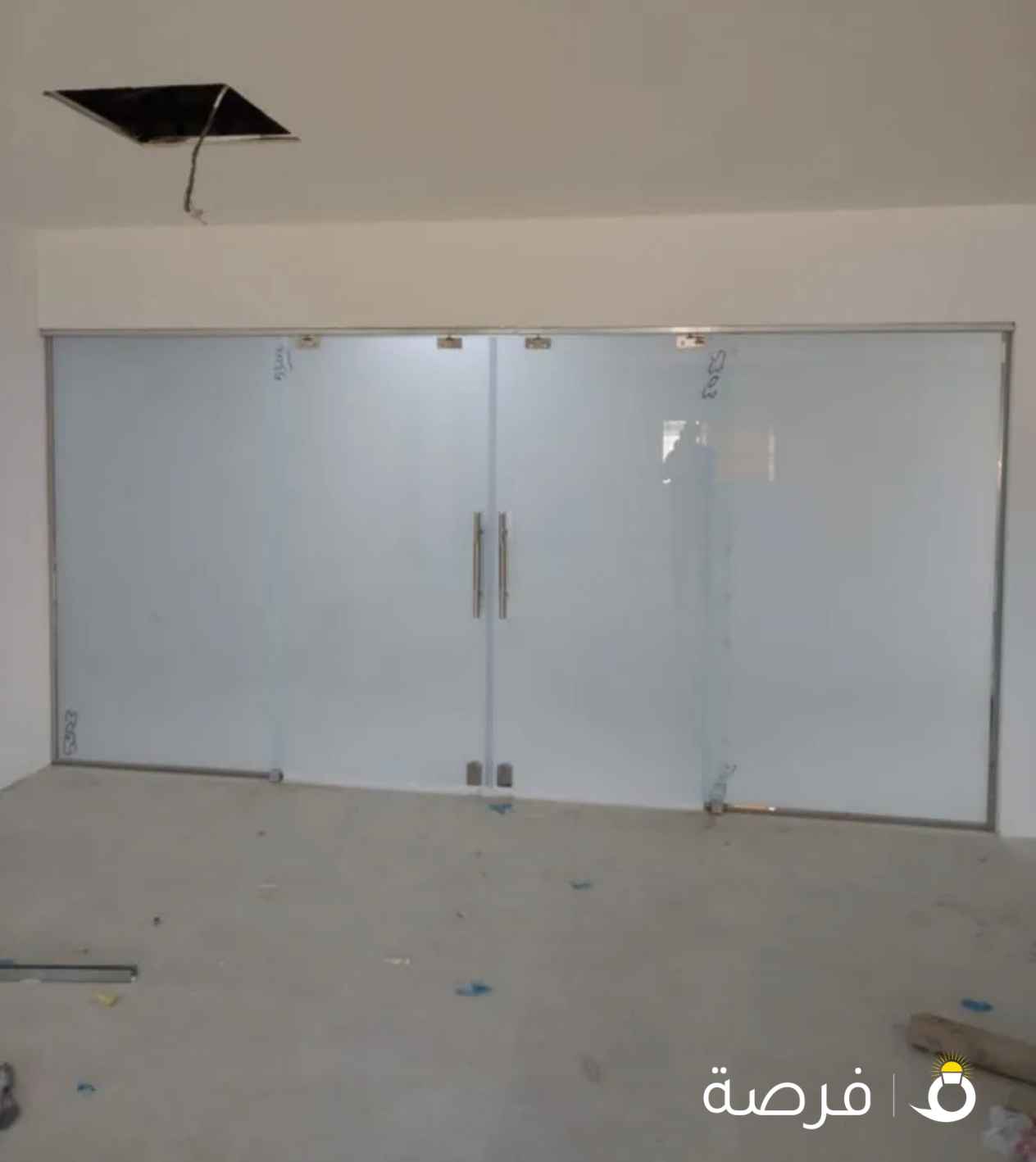 فني زجاج سيكوريت و مرايات و واجهات شوربكس و بلكونات و دوانيات و مرايات مضيئة في جميع مناطق الكويت