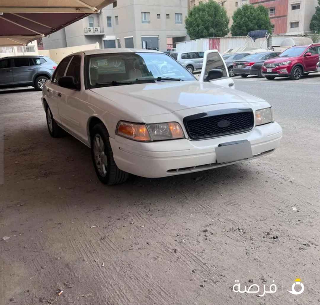 فورد فكتوريا 2010