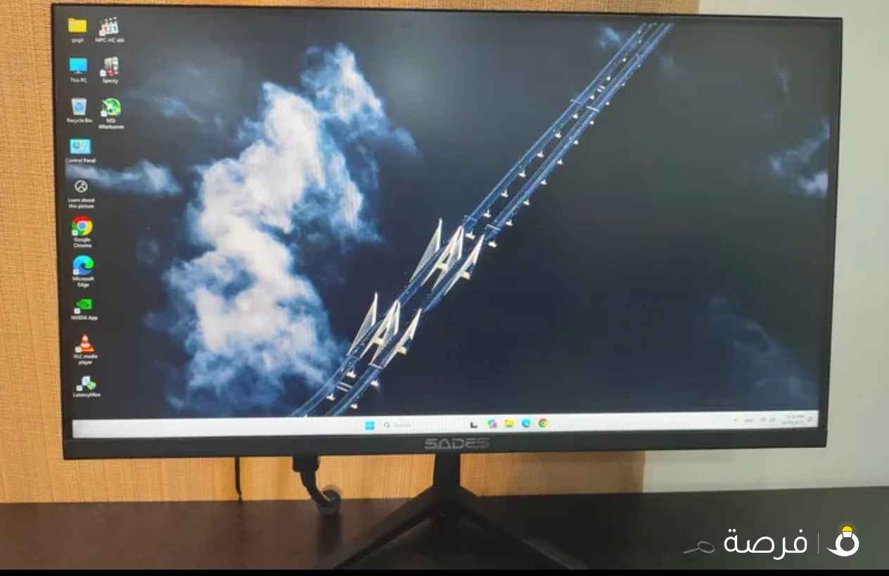 للبيع شاشه للكونسل سوني واكس بوكس وللبيسي استخدام خفيف مع الكرتون