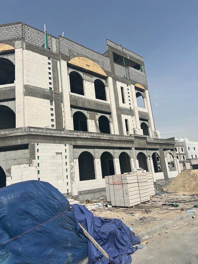 مقاول هيكل اسود مقولات 