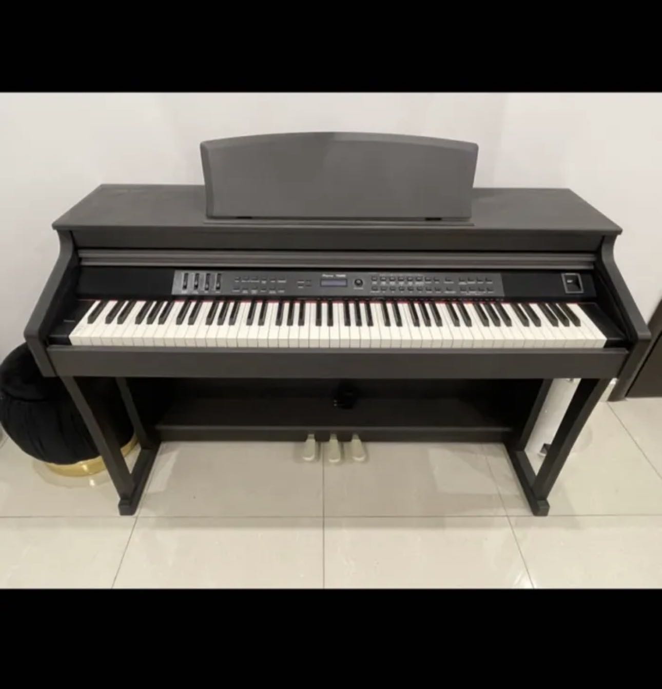 للبيع بيانو رينجواي استعمال خفيف قابل