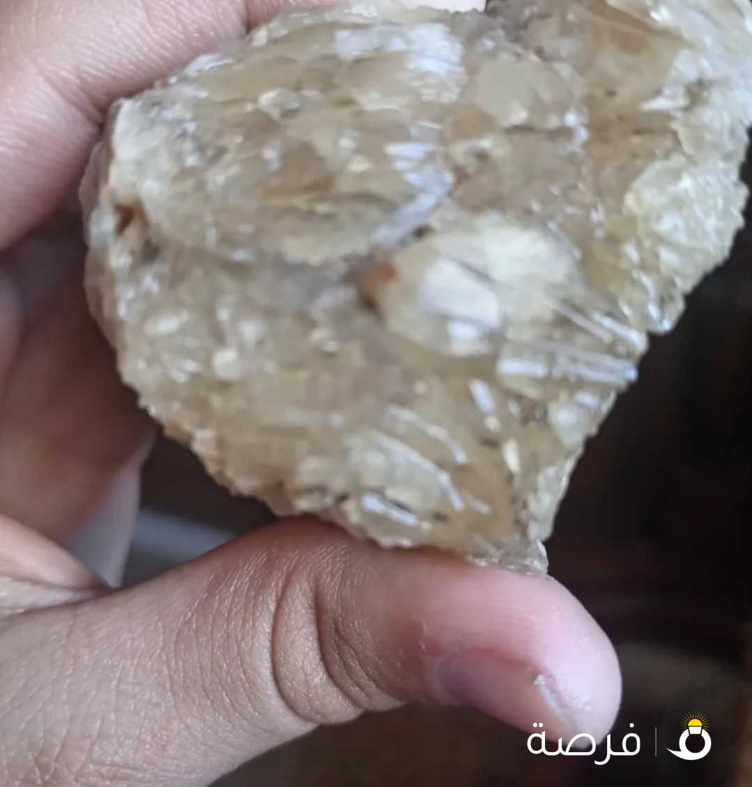 مجموعه من الصخور النادره جدن للبيع بسعر الجمله