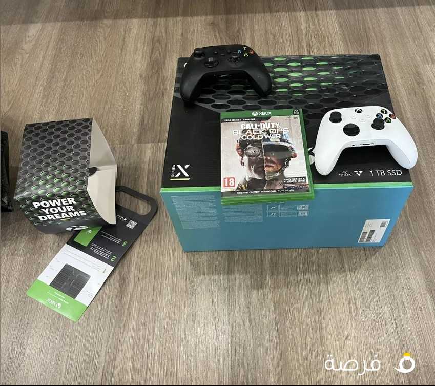 Xbox نظيف مع كامل ملحقاتها