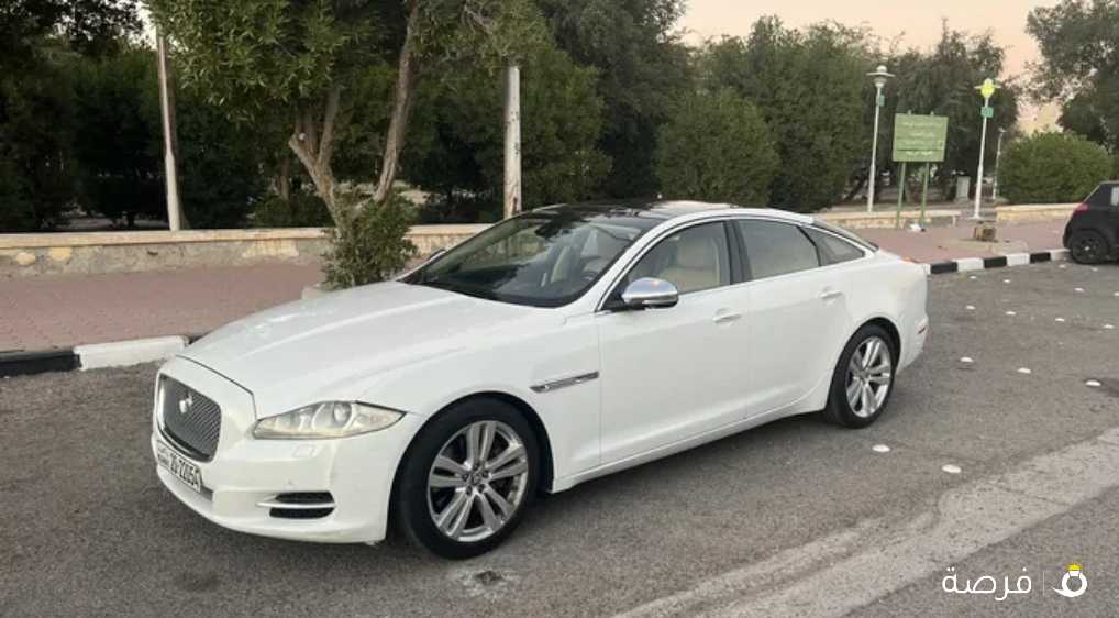 للبيع جاكوار XJ بانوراما موديل 2012