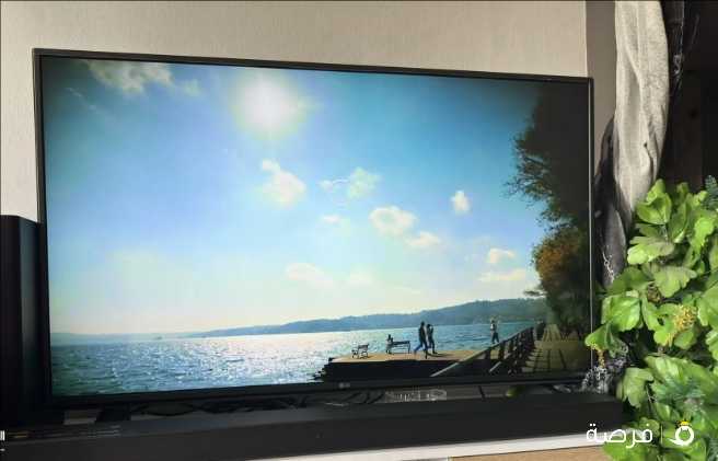 Tv lg ultra hd in very good condition 49 inches smart , surround sound