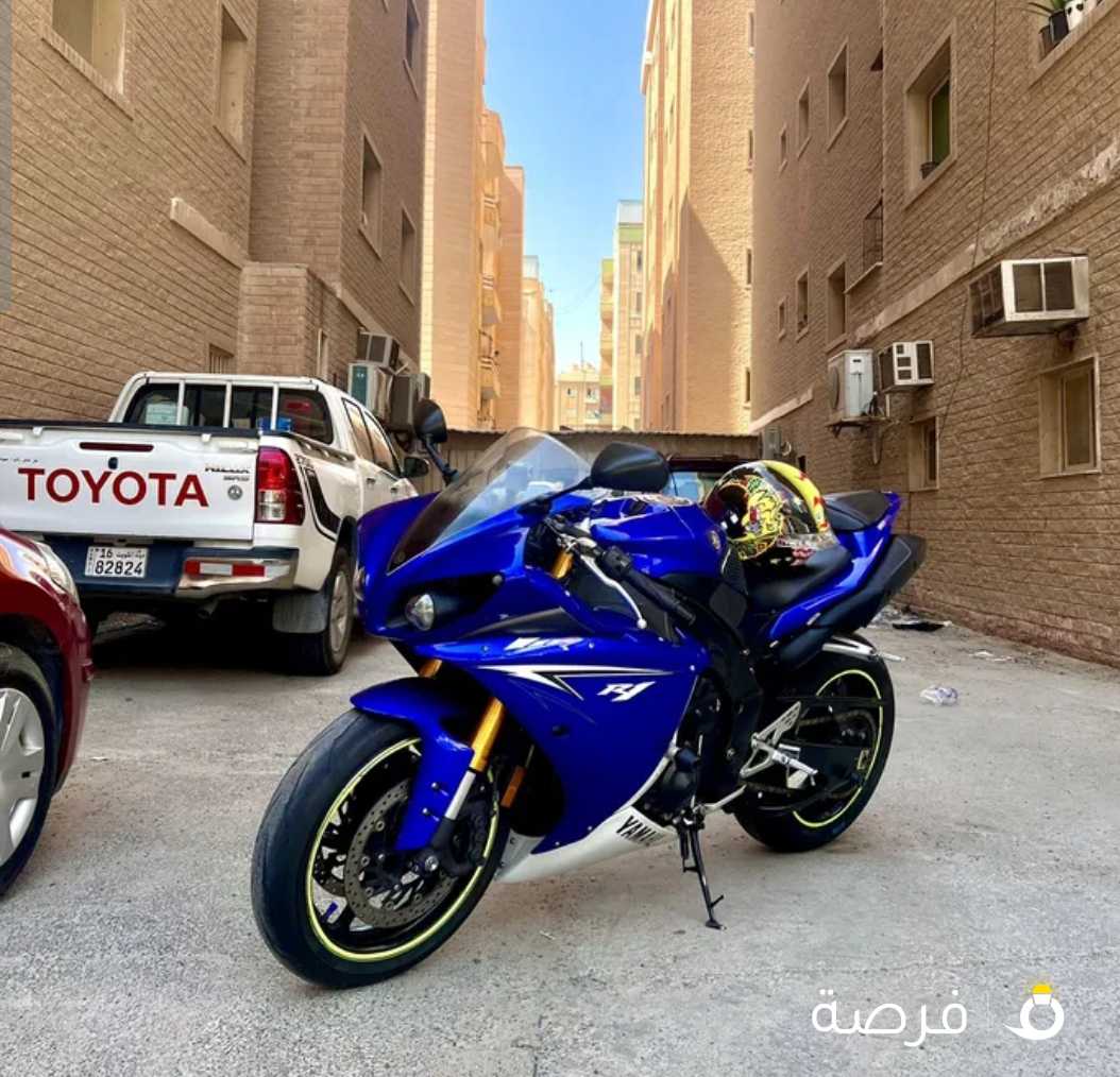 Yamaha R1 2010 (Racing Blue Edition)