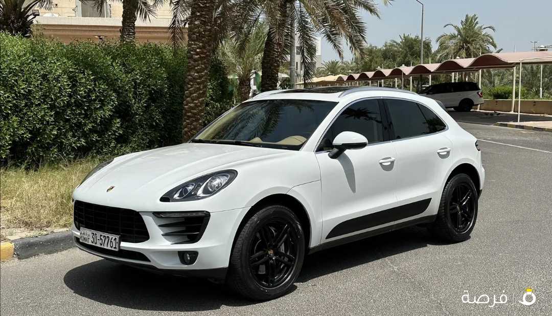 Porsche Macan S model 2015 full option original paint perfect conditions