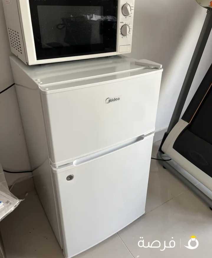 ثلاجه 90لتر ماركة ميديا مع مفتاح Midea 90 Ltrs Double Door Table Top Fridge