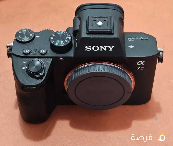 كاميرا سونى a7III للبيع استعمال خفيف الكاميرا ممتازه بدون اى خدوش السعر 370 نهائى