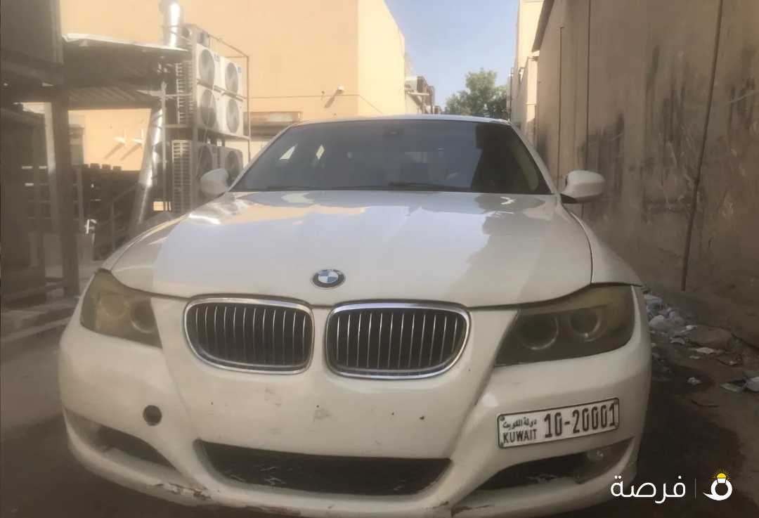 للبيع 600 دينارBMW 320i