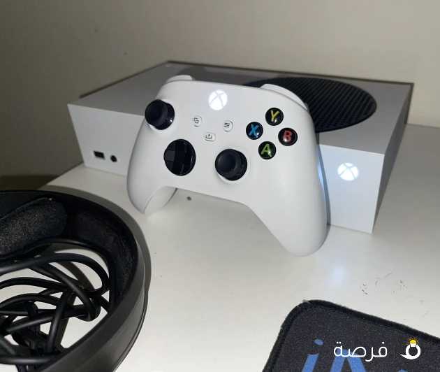 (قابل للمفاوضه) Xbox series s مستعمل بحالة ممتازه