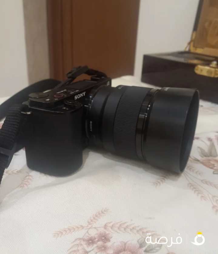 كامرة sony zve10 + عدسة sony 50mm 1.8.... التواصل واتساب فقط!