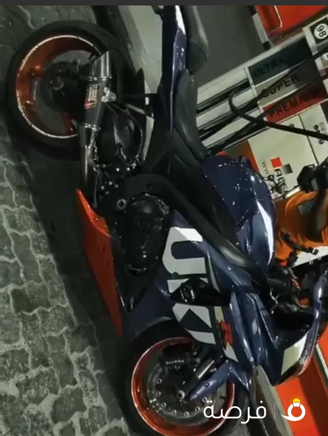 سراد ازرق ابيض gsxr 1000