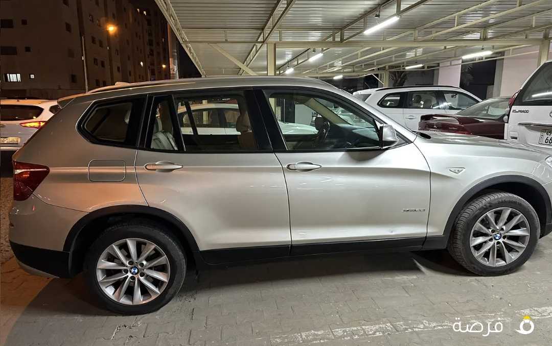 BMW X3 golden Color 2013 year